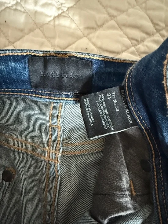 Buckle Black Fit No 53 Mid-Rise Distressed Blue Denim Jean Shorts 31 - Picture 2 of 6